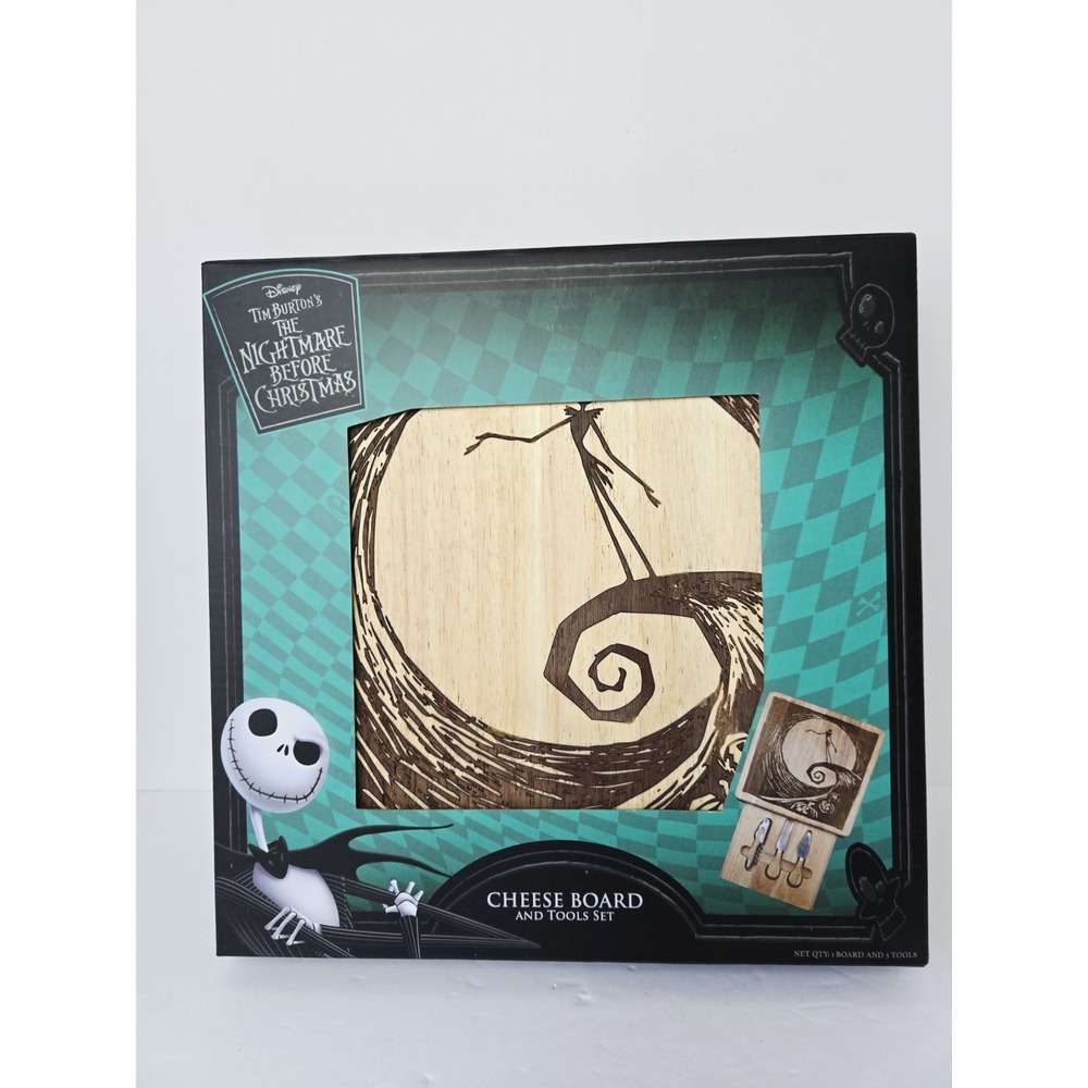 Disney  Nightmare Before Christmas Wood Cheese Board & Tool Set Jack Skellington